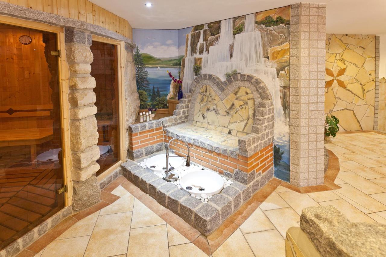 Seebauer-Hotel Die Ente Von Wassertruedingen Экстерьер фото